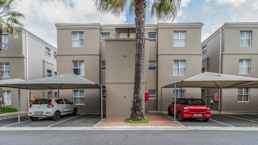 2 Bedroom Property for Sale in Uitzicht Western Cape